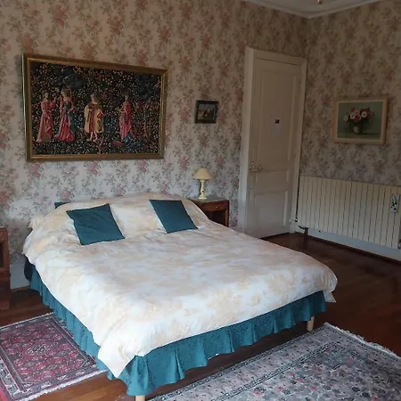 Le Coq En Pate Bed & Breakfast